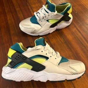 Kids Athletic Sneakers - White, Blue, Yellow